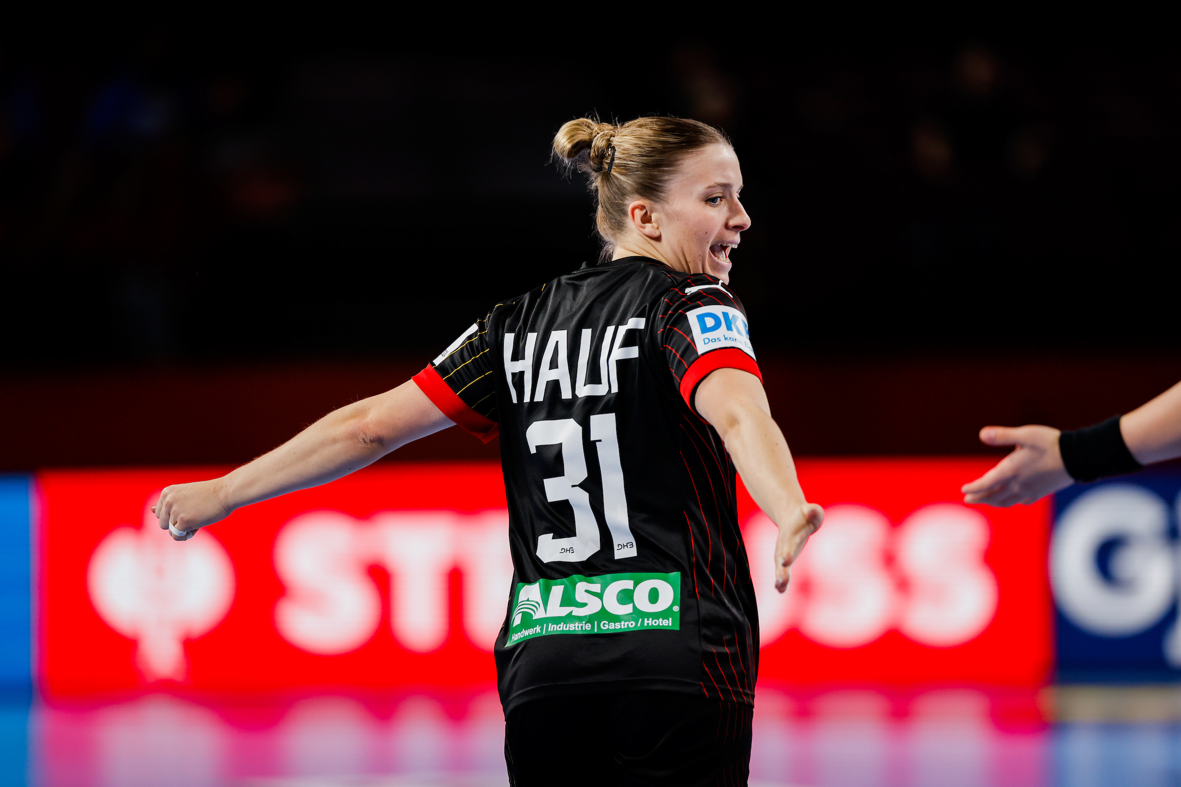 Germany open main round with a win