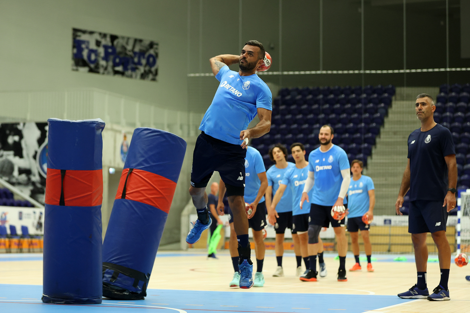 Porto eye quarter-final debut