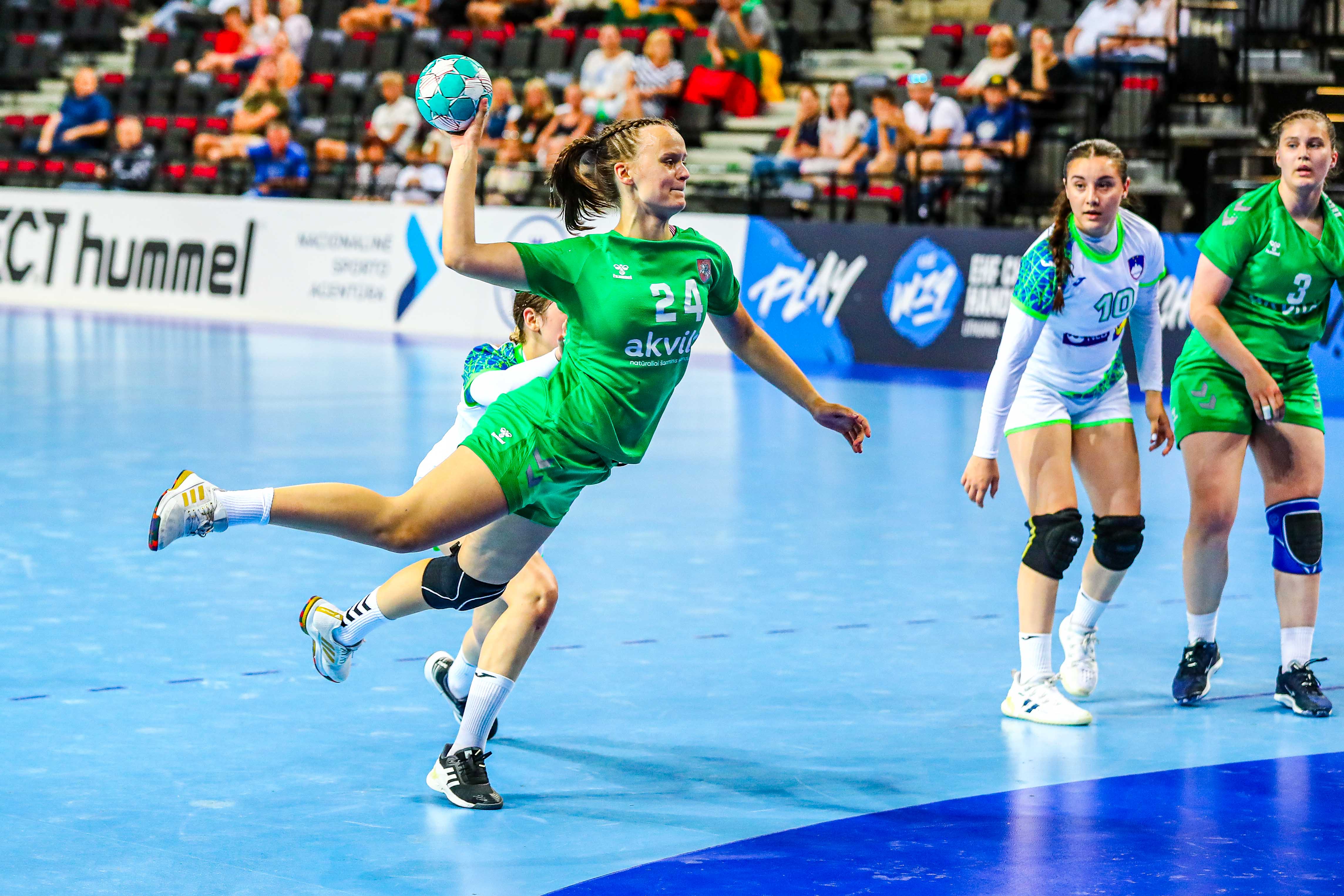 Crunch time in Klaipeda as W19 Championship reaches semi-final stage