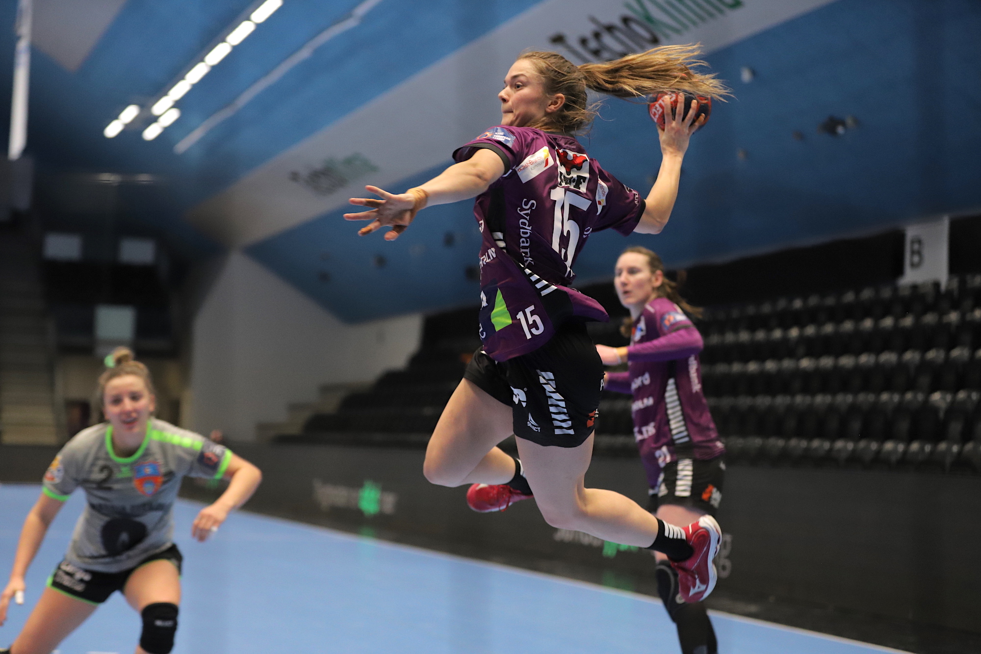 Three sides on cusp of quarter-finals berths