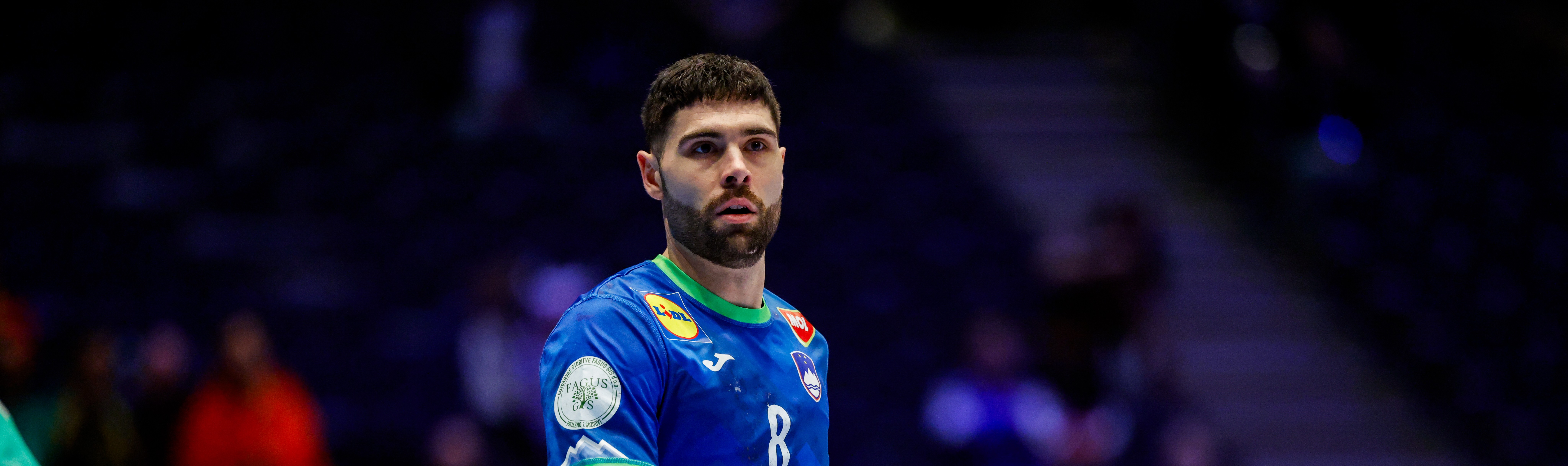 Euro26 Slovenia Vs Montenegro L7A2314 AM