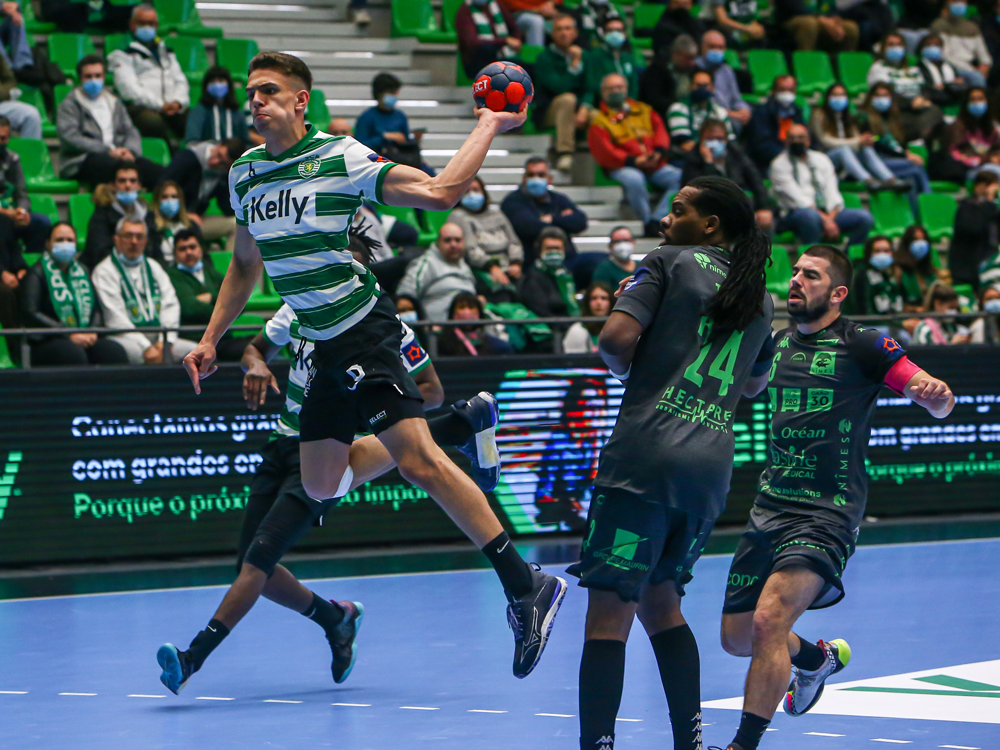 Hero Kiko Costa comes through in thrilling match