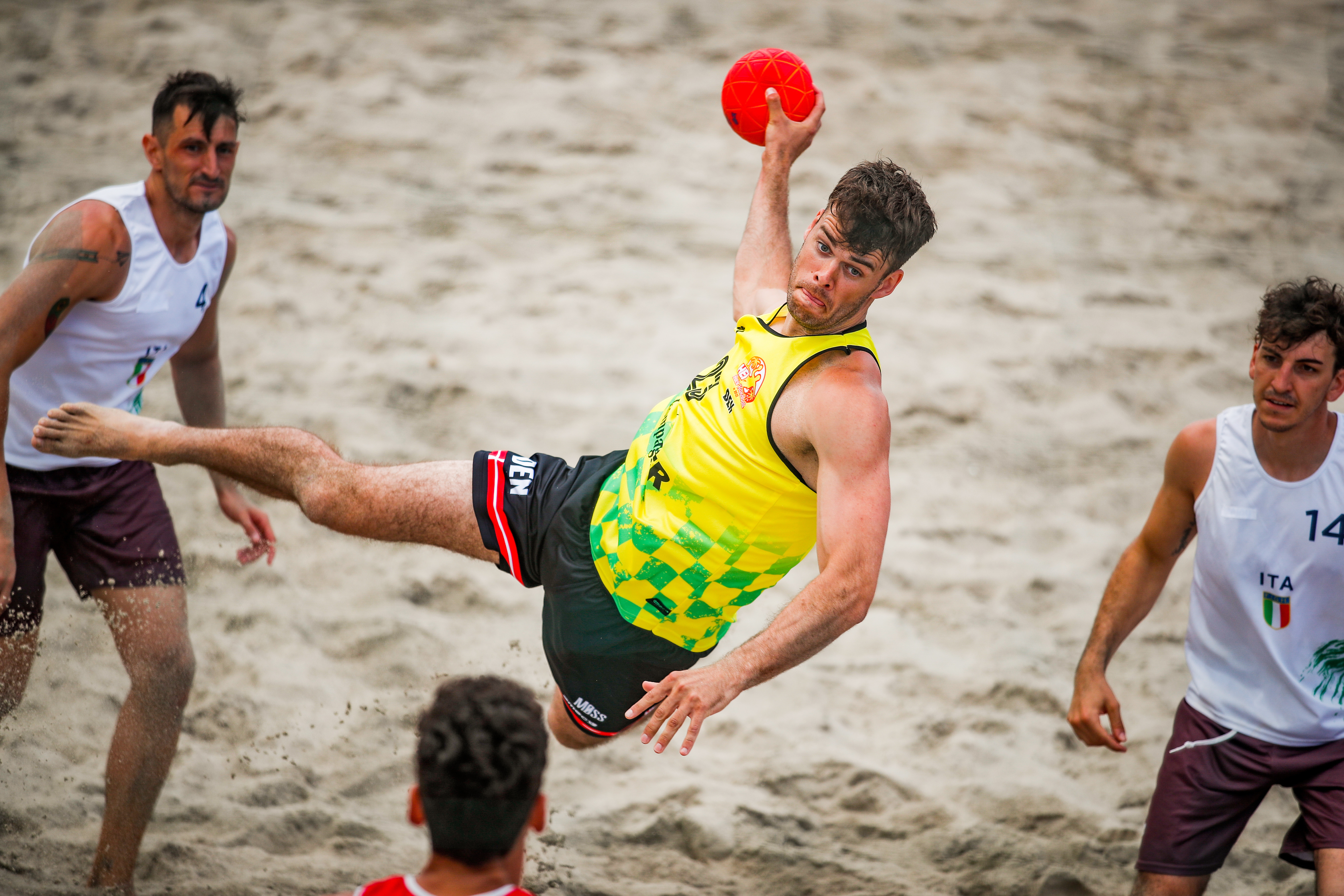 16 teams get first taste of main round