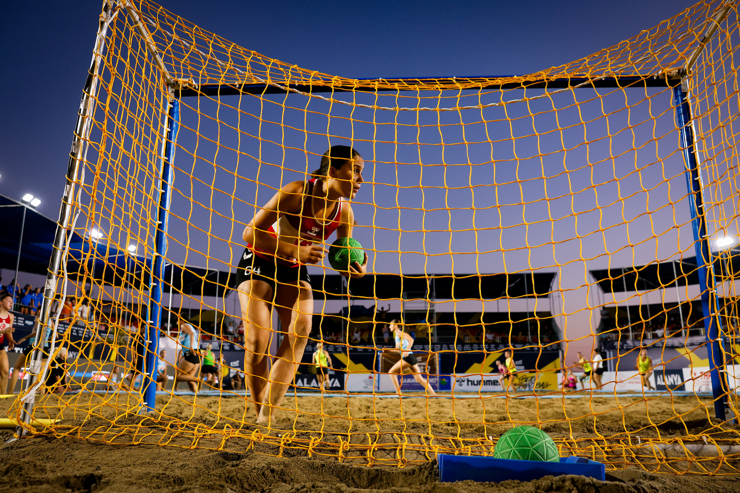 YAC17 EHF Beach EURO quarter-finals race continues