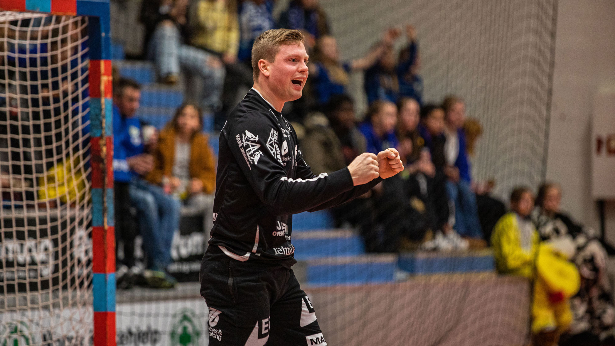 Title-holders Naerbo among teams sealing quarter-final spots