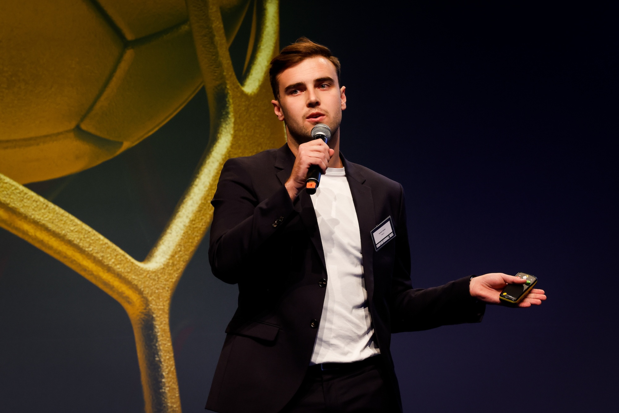 Bringing the handball business to the next level