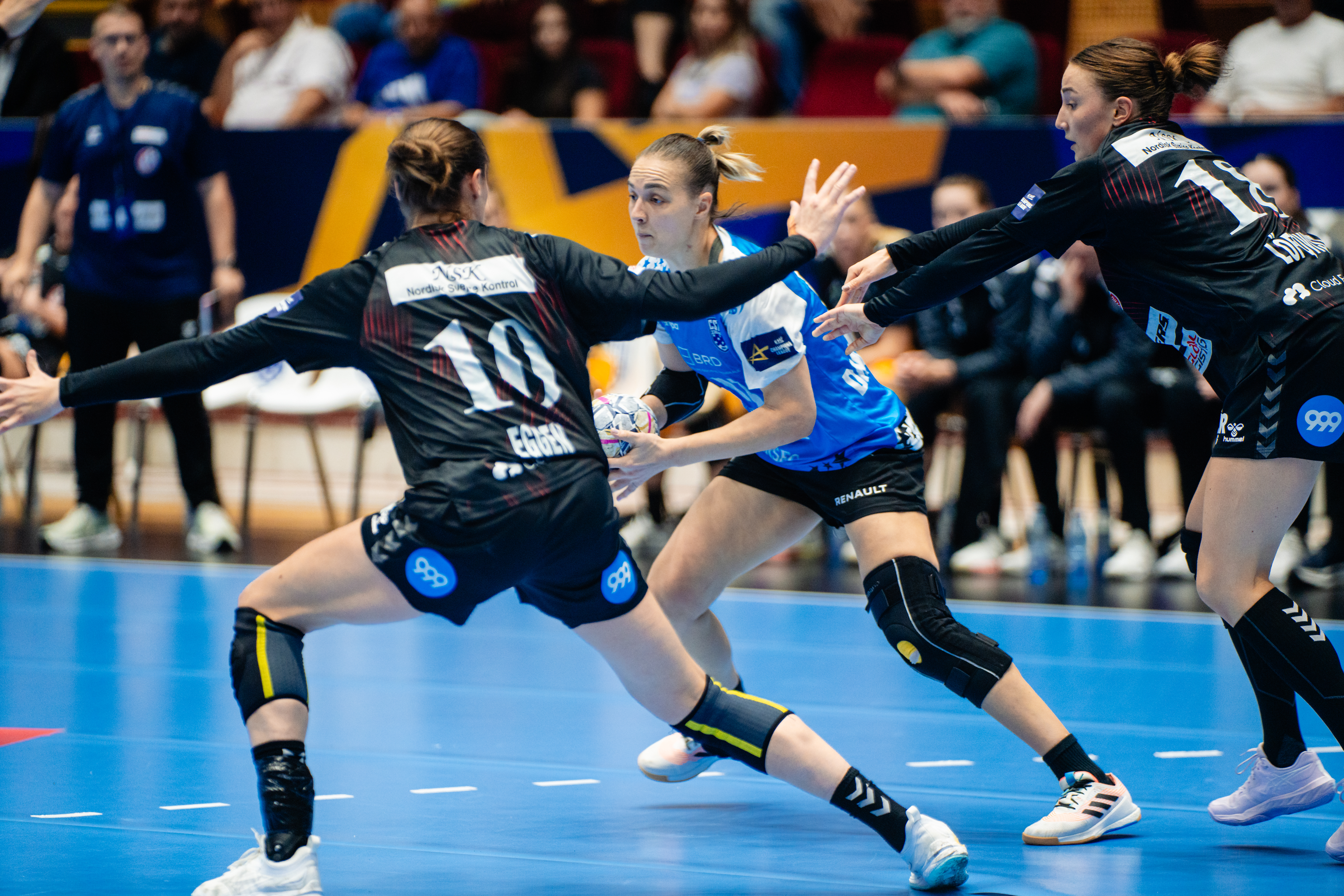 CSM end Esbjerg's unbeaten run, Buducnost claim first win